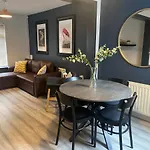 Belfast Townhouse In Prime Location In Belfast City