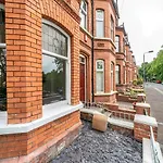 Pass The Keys Beautiful 4Br Restored Red Brick Cafes And Park