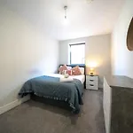 Botanic Apartment Sleeps 6
