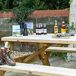 Entire Family Home , Large Rear Garden And Free Parking