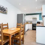 Castlereagh Guest House