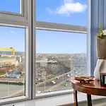 River View Ensuite Private Room In Shared Apartment