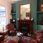 Cosy Town House