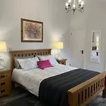 Millbrae Lodges