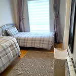 Excellent Location - City Centre - Parking - 4 Beds -2 Bedrooms