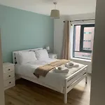 Best Location In Belfast! Free Parking