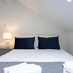 Luxury Central 4 Bdr House By Belfast City Breaks
