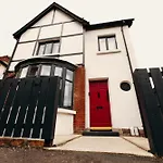 Friars Bush House Belfast - Stunning 4 Bedroom Detached House In Exclusive Queens Quarter Luxury Belfast City Centre