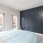 Stranmillis House