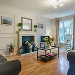 House Close To City Centre And City Airport