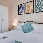 Staybynumbers - City Centre Townhouse 2X Parking