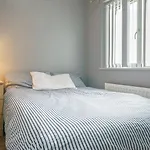 2 Bedroom Central House