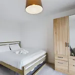 Free Parking Cozy 2 Bedroom Apartment In Belfast