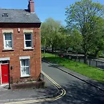 Lagan View Terrace, Queens Quarter