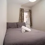 3 Bed - Central Apartment In Belfast City Centre