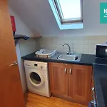 Central 2 Bedroom Apartment Belfast - Spacious & Modern