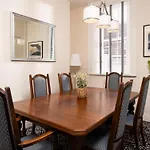 The U2 Crib - Unique History, Stylish With Parking