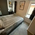 2Br City Retreat - Near Queens