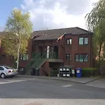 Stranmillis Court Apartment