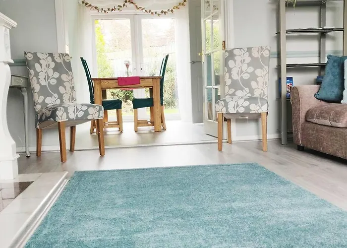 Beautiful Shabby Chic 3 Bed, Garden, Smarttv, Wifi