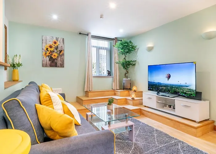 Pass The Keys Simply Stunning 2Br City Centre Queens Uni