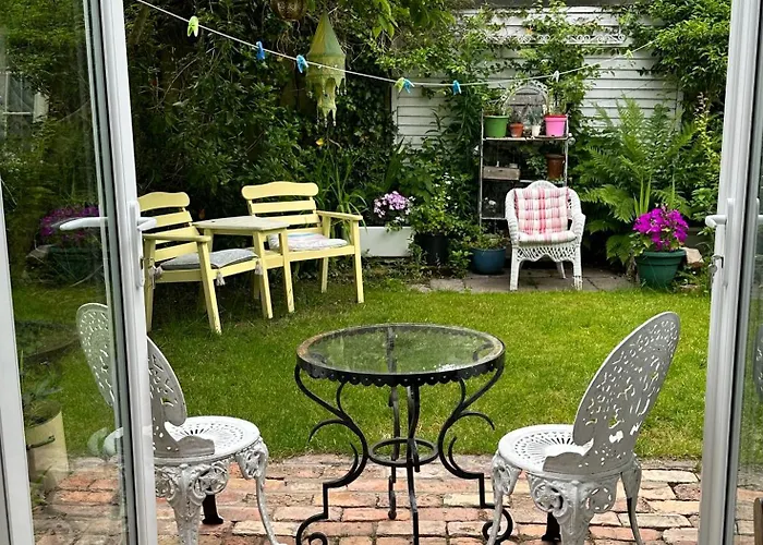 Garden Snug