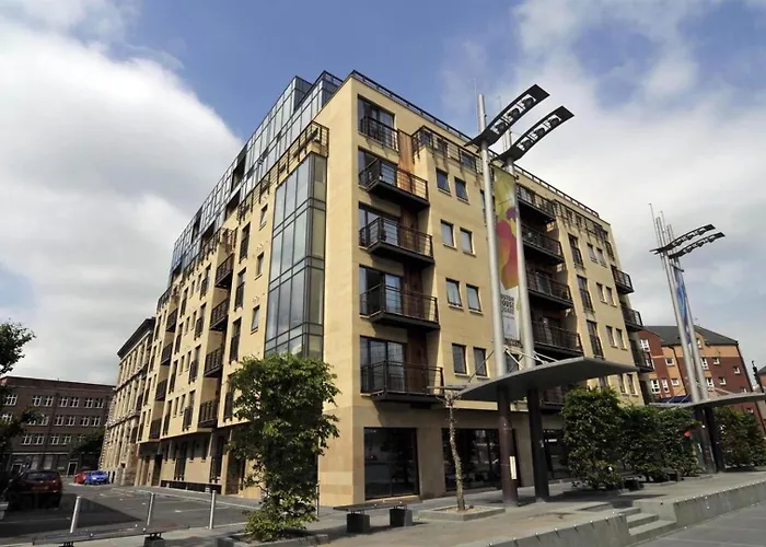 Stylish 1 Bed Apartment In Belfast City Centre