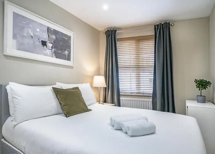 Giants Causeway-1Bd Ap - Gold Short Term Stays