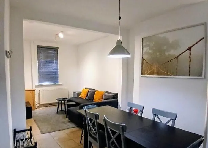 Lagan View Terrace, Queens Quarter