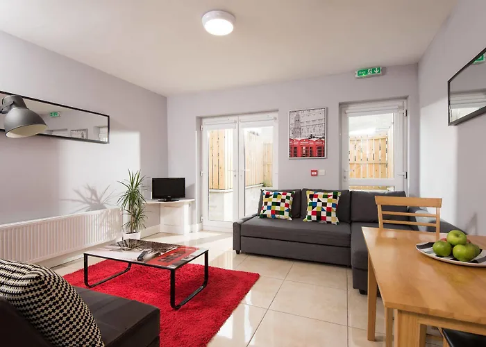 Giant Serviced Apartments