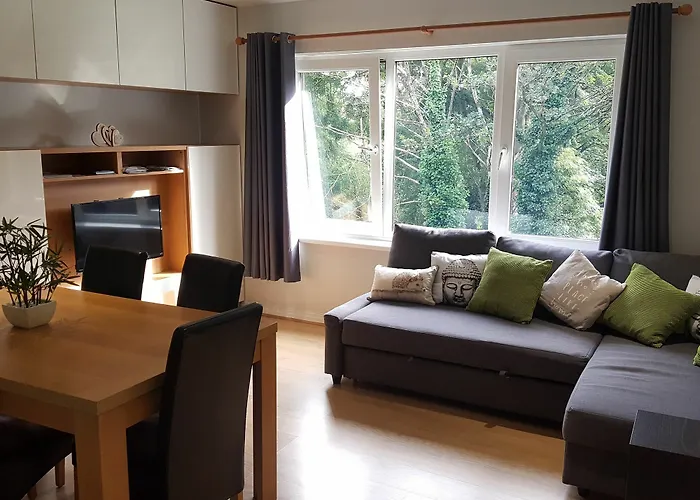 Stranmillis Court Apartment