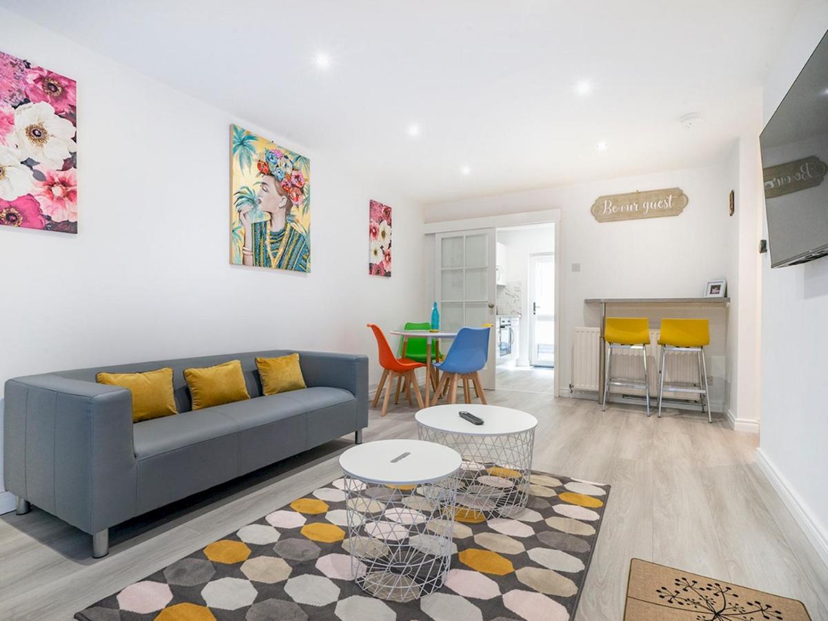 Pass The Keys - Bright & Airy 2br 2bath In Perfect Location Apartment