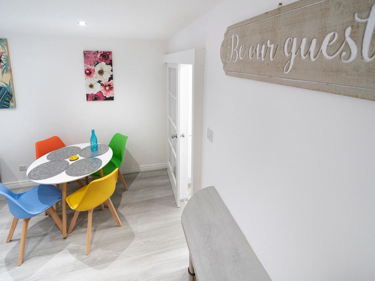 Pass The Keys - Bright & Airy 2br 2bath In Perfect Location Belfast
