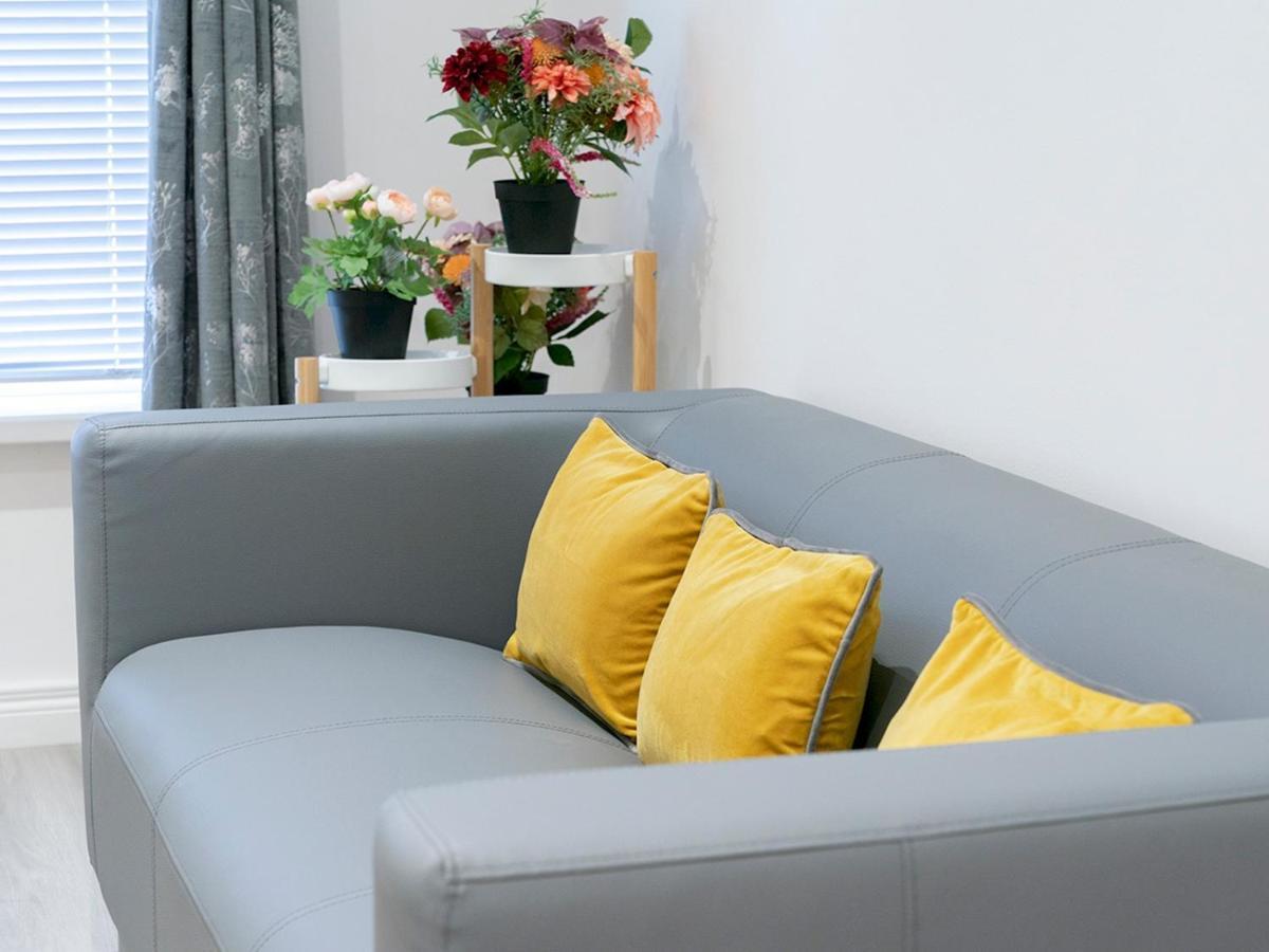 Pass The Keys - Bright & Airy 2br 2bath In Perfect Location Belfast