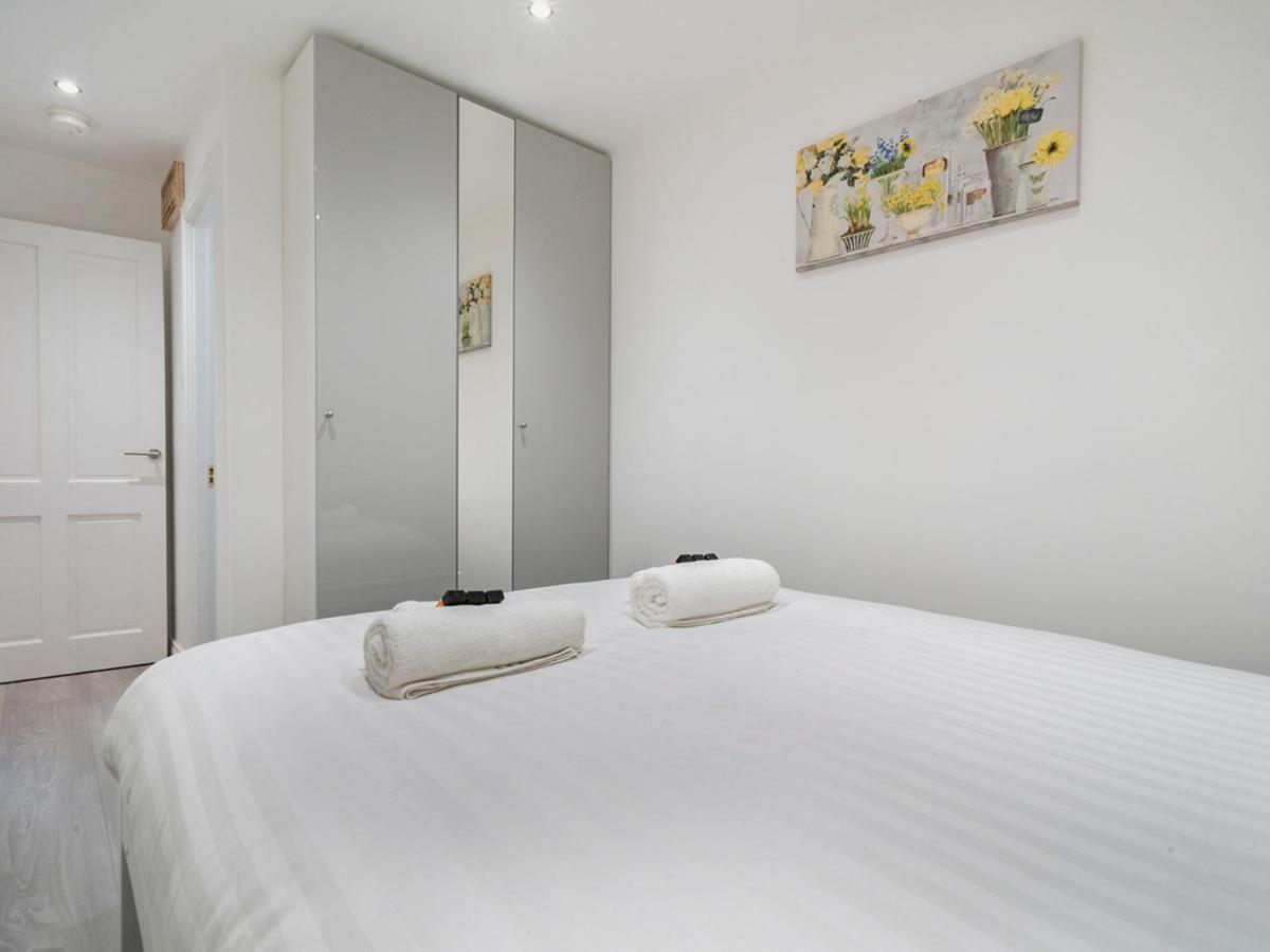 Pass The Keys - Bright & Airy 2br 2bath In Perfect Location Belfast
