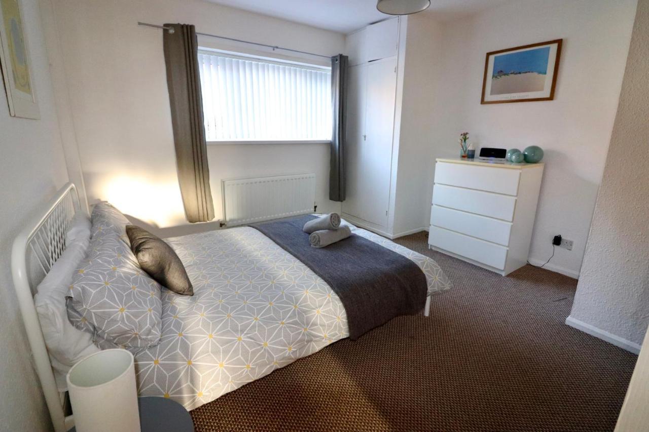 Apartment Mountcollyer #7 *
