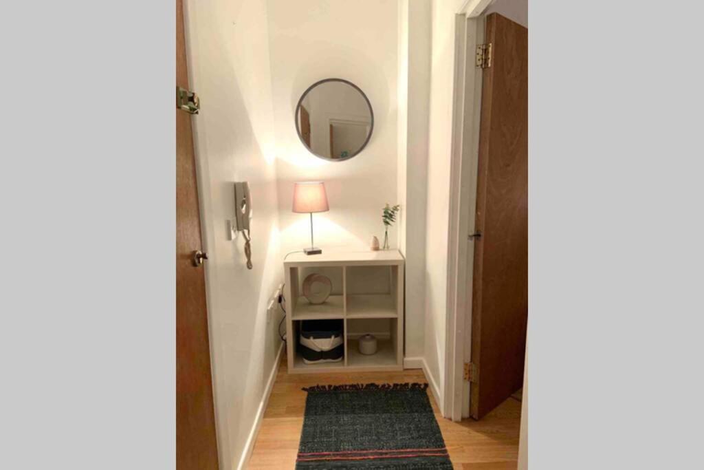 Flat 5 Eia House Apartment