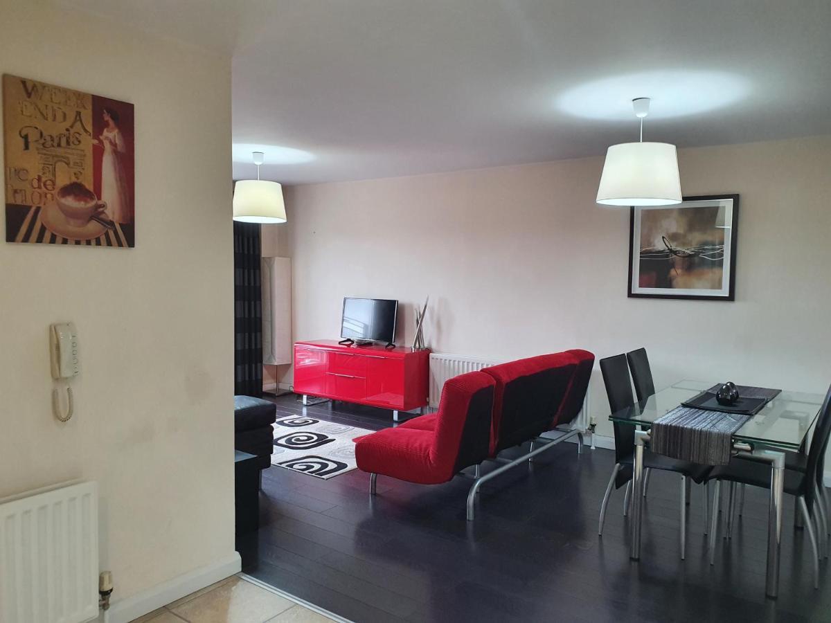 Library Square Penthouse Apartment *
