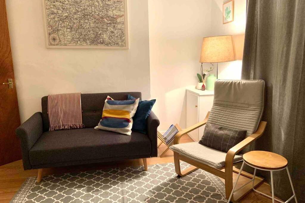Flat 5 Eia House Apartment *