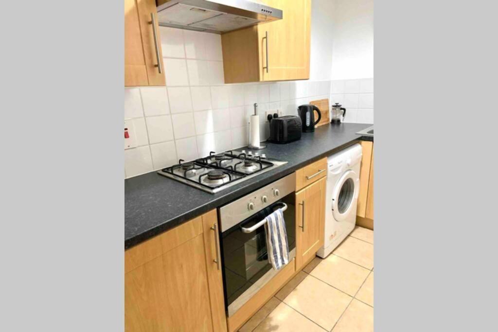 Flat 5 Eia House Apartment *