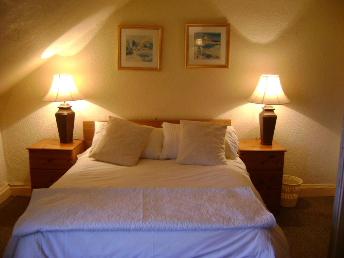 Cosy Town House Homestay *
