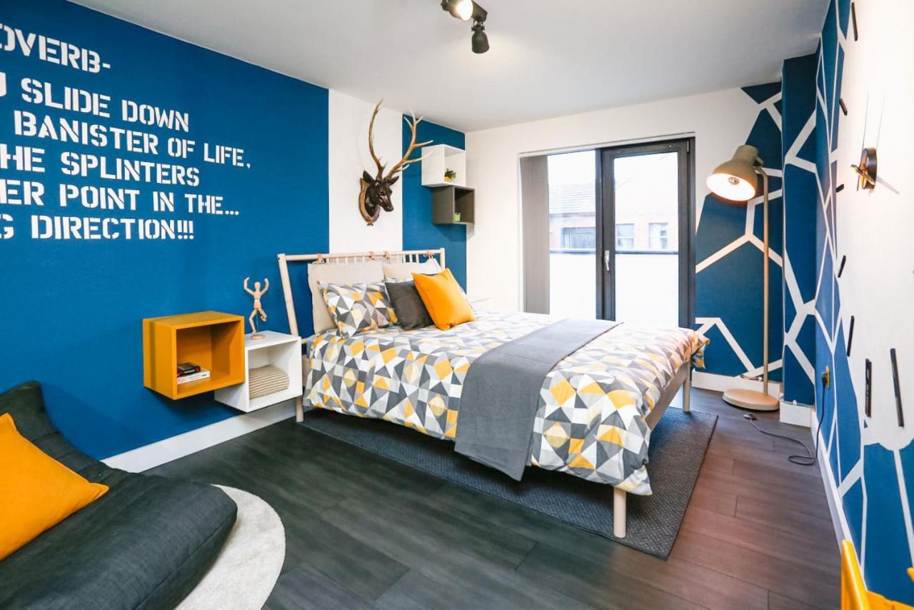 Apartment Funky - Secure Parking - Wifi - Sleeps 6 - No Parties