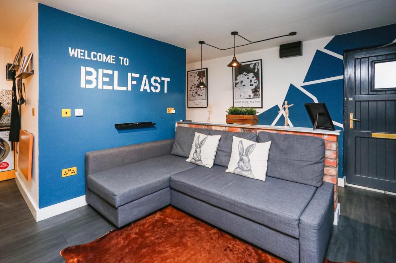 Apartment Funky - Secure Parking - Wifi - Sleeps 6 - No Parties