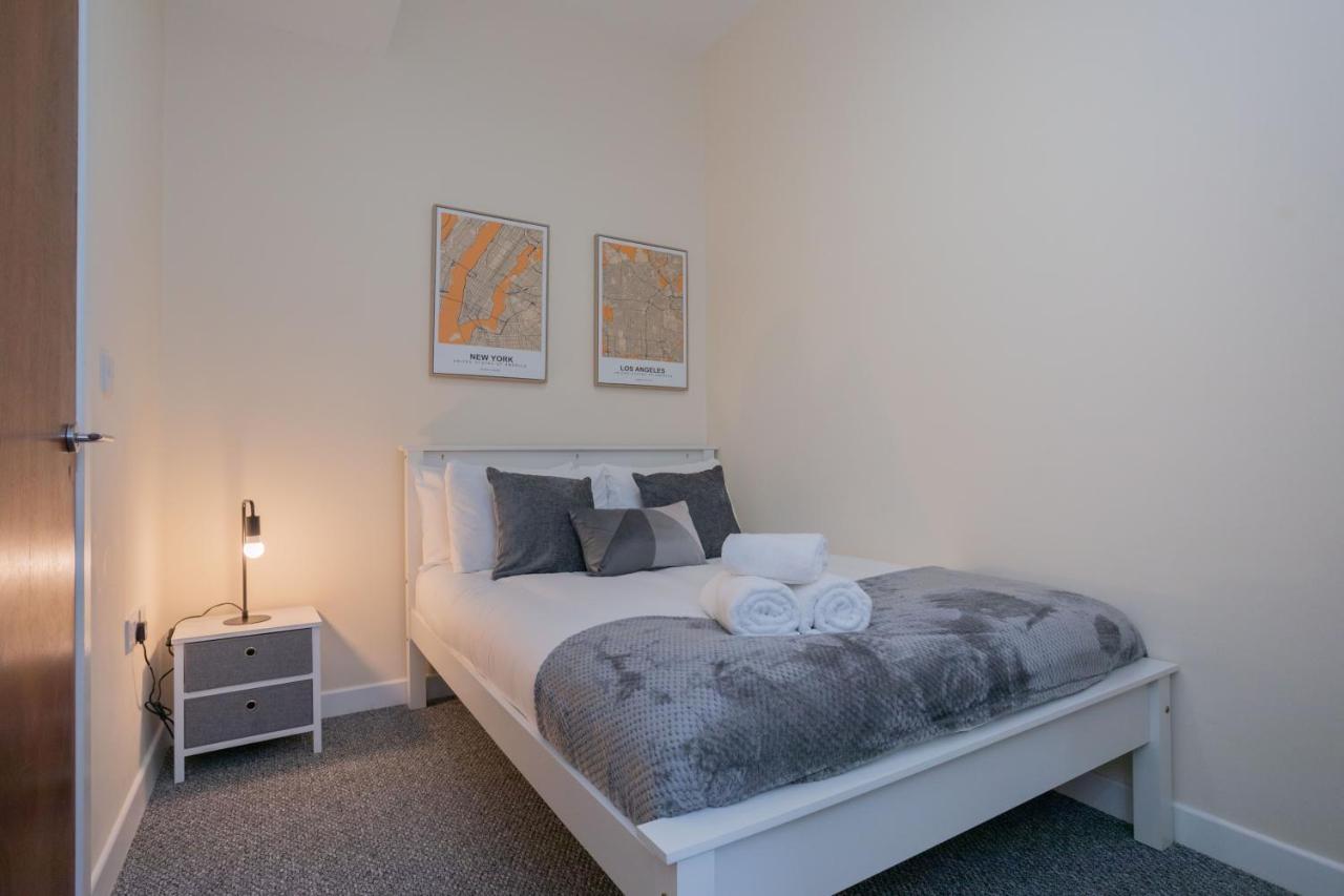 Apartment South *
