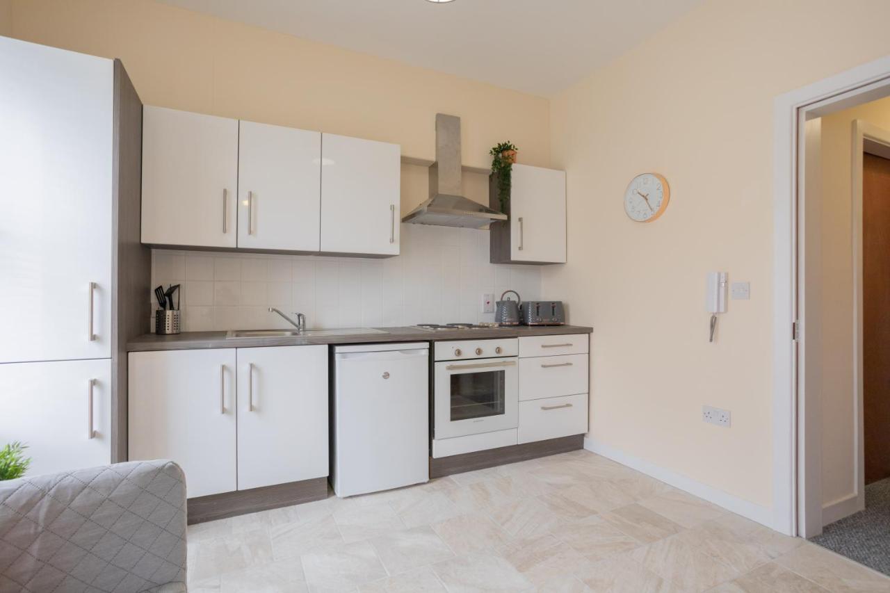 South Apartment *