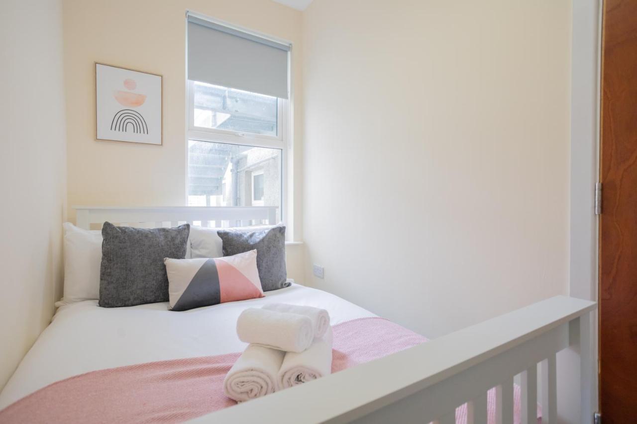 Apartment South *
