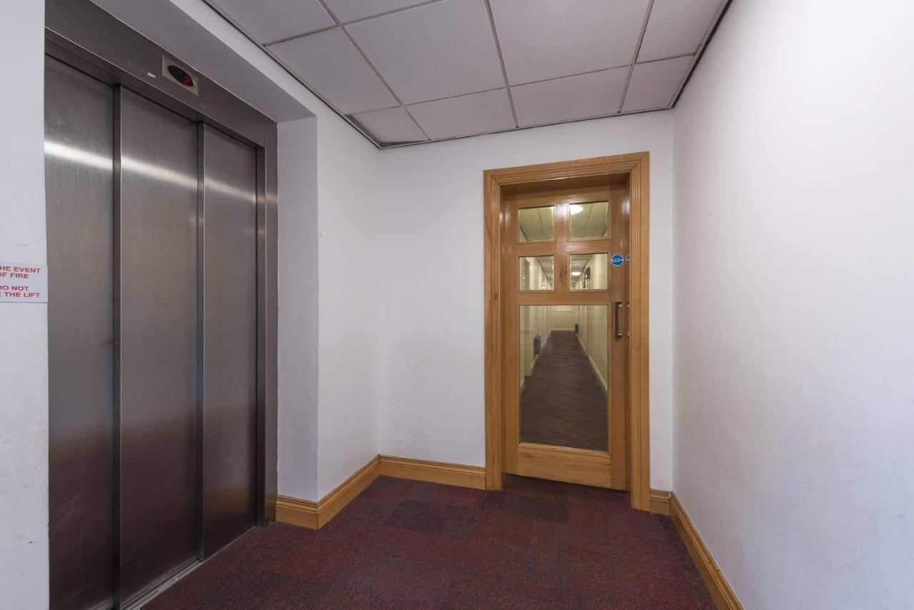 City Centre Penthouse With Parking And Balcony Belfast