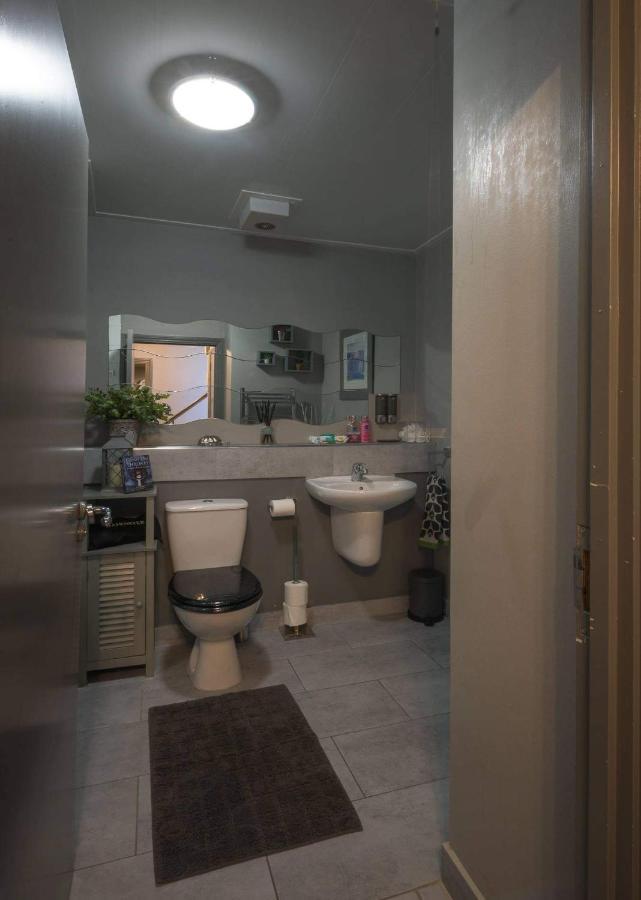City Centre Penthouse With Parking And Balcony Apartment Belfast
