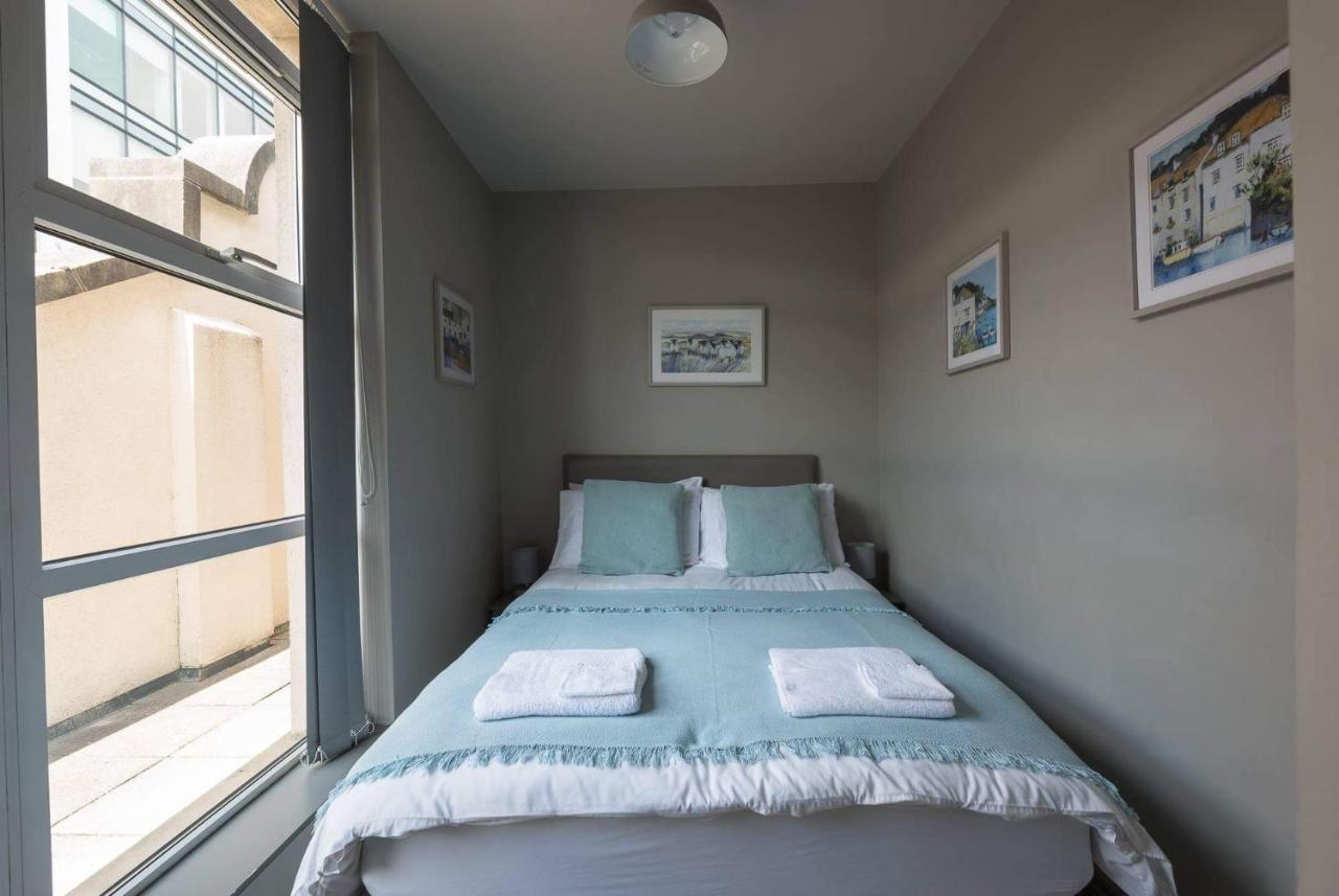 Apartment City Centre Penthouse With Parking And Balcony