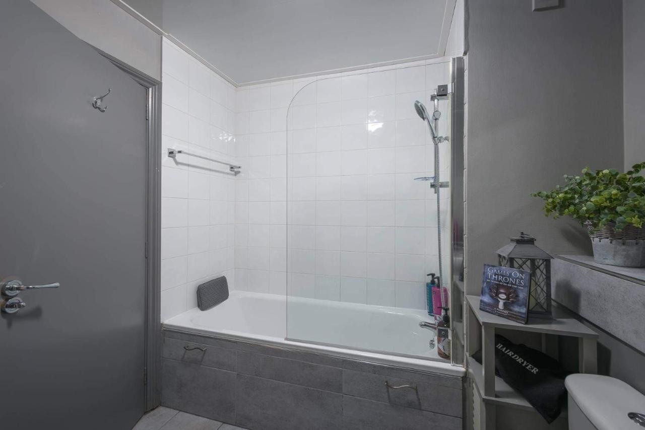 City Centre Penthouse With Parking And Balcony